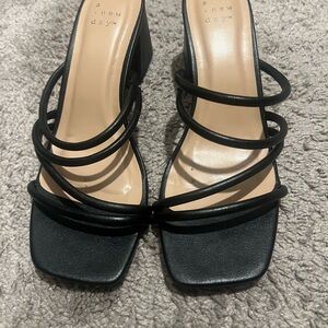 New Day Black Mules with Modern Elegance